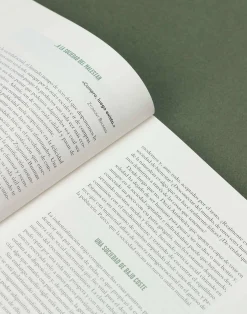 Natura Selection Libros|Reduce & Reuse^Armario Sostenible